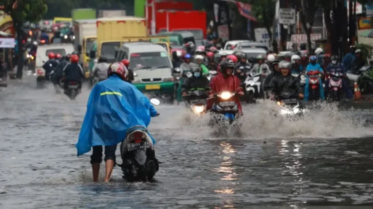 BNPB Prioritizes Weather Modification to Tackle Bandung Floods