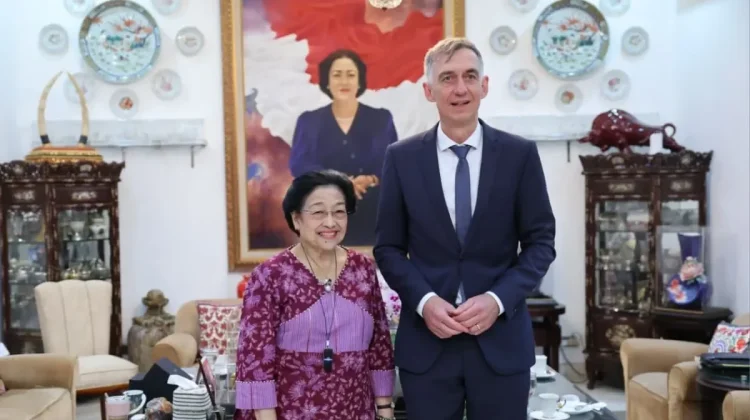 Former President Megawati, German Ambassador Discuss Middle East, Geopolitics