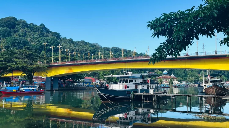 Exploring West Sumatra through Sitti Nurbaya Bridge, Where History Meets Folklore