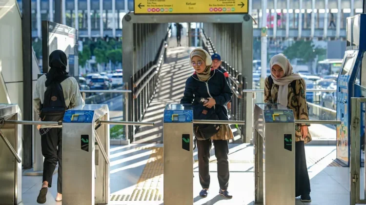 Jakarta Marks National Transportation Day with IDR 1 Fare Policy