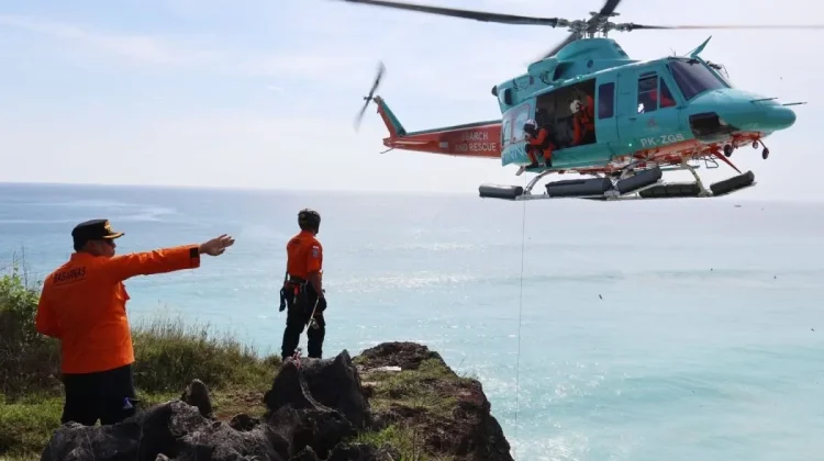 Helicopter Rescue Saves Two Russians Trapped Beneath Bali Cliff