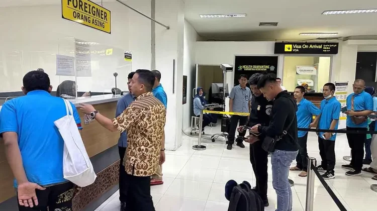 Banda Aceh Immigration Oversees Return of 37 Indonesian Citizens from Malaysia