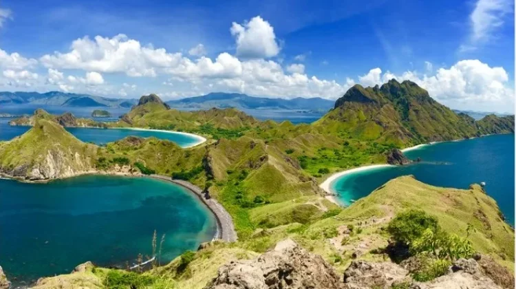 Ministry Sets Periodic Evaluation for Komodo Visitor Quota