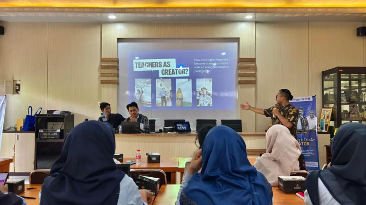 Workshop Empowers Yogyakarta English Teachers as Digital Content Creators
