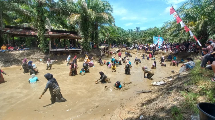 Subulussalam Revitalizes Local Traditions with 2nd Mungkahk Festival