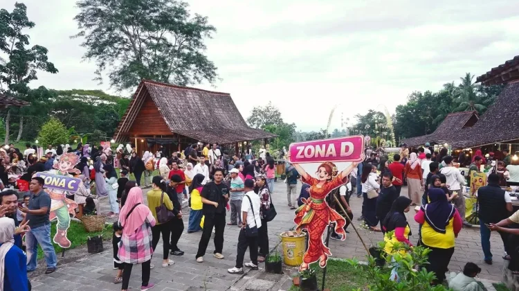 Senja di AWT Promotes Culture at Mount Ijen’s Foothills