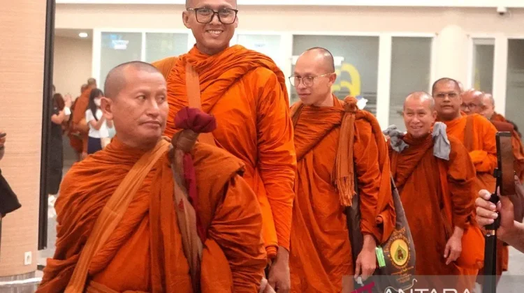 Bali Airport Welcomes 50 Monks for 2026 Indonesia Walk for Peace
