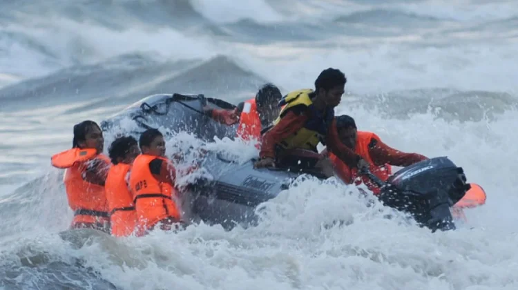 Seven Indonesians Killed in Boat Accident in Malaysian Waters