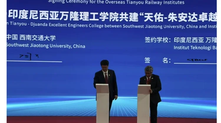 ITB and SWJTU Forge Landmark Partnership to Shape Future Railway Engineers
