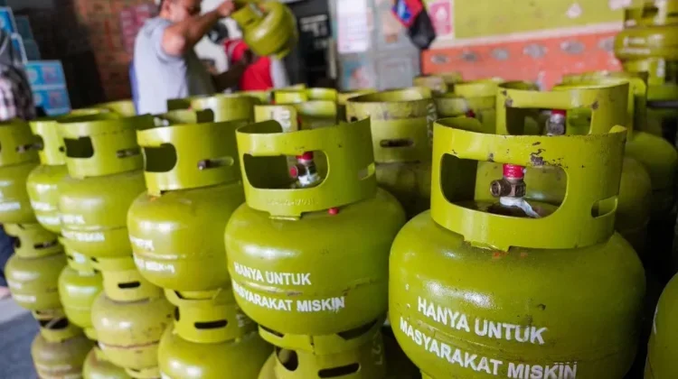 Pertamina Steps Up LPG Distribution for Long Holiday Period