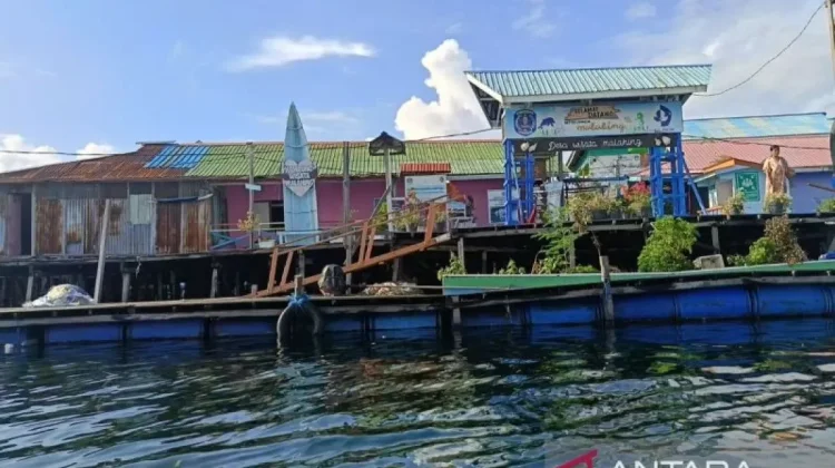 Bontang Fishermen Build Floating Eco-Tourism Hub