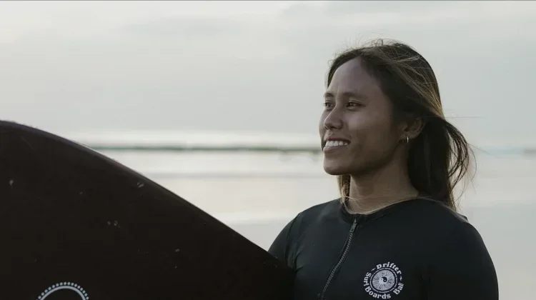 Moment of Pride, Dhea Natasya Becomes First Indonesian Woman to Reach WSL 2026