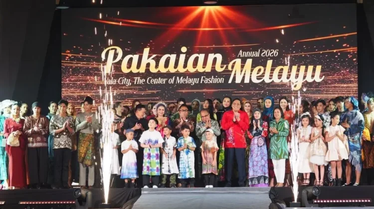 Indonesia Highlights Cultural Diplomacy at Thailand's Malay Costume Festival