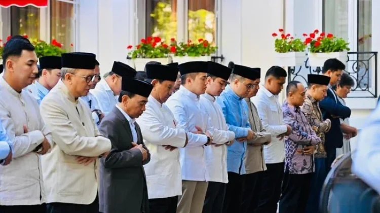 President Prabowo Joins Indonesian Diaspora in Paris for Eid al-Adha Prayers