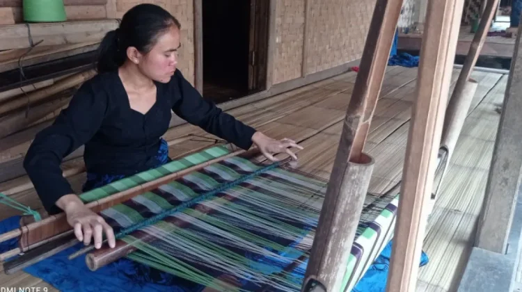 Indonesia Boosts Weaving Industry, Fashion SMEs Aim for Exports