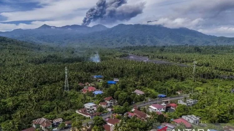 Government Ramps Up Supervision of Tourism Activities Around Volcanic Zones