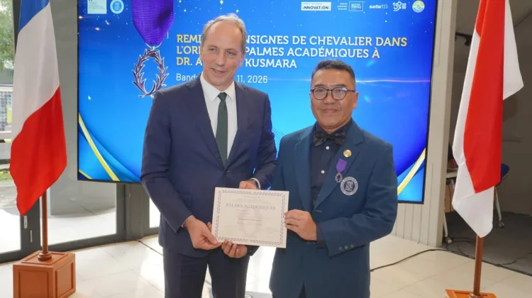 French Government Honors ITB Deputy Rector with Chevalier Title