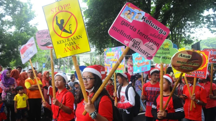 West Java Urged to Adopt One-stop Services for Women and Children