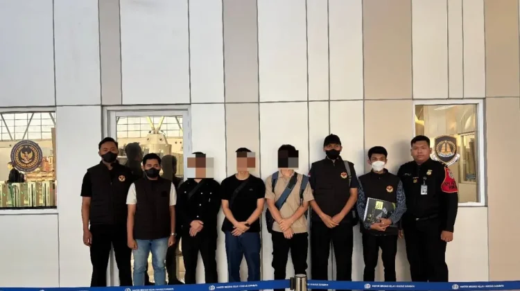 Surabaya Immigration Deports Three Chinese Nationals Over Systematic Visa Fraud