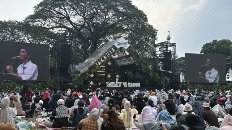 TMII's Sunset di Kebun Fest Marries Live Music With Eco-Awareness