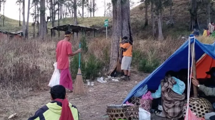 Rinjani Park Authority Partners with Local to Tackle Rinjani Trekking Waste