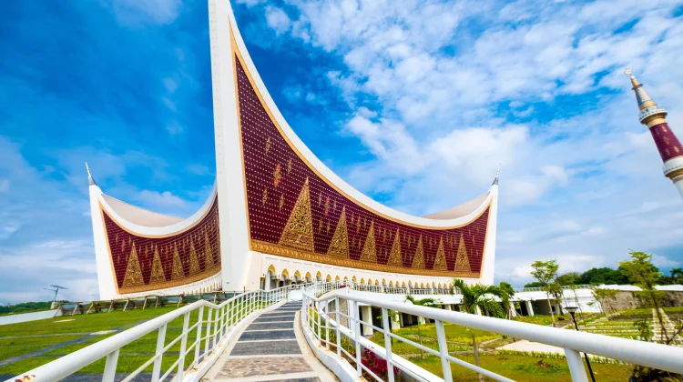 Indonesia Ranks Second in Global Muslim-Friendly Destination Awards