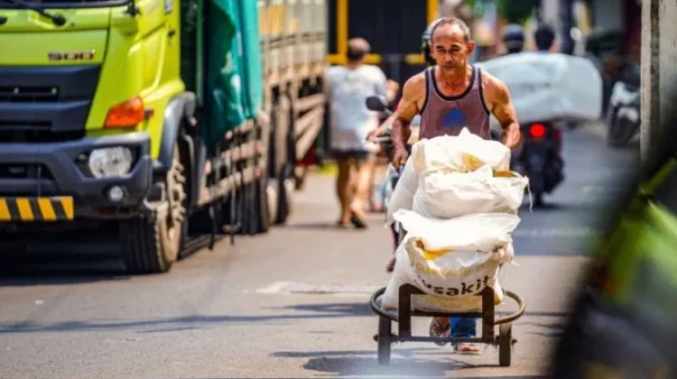 Indonesia’s Labor Market Challenges in the Digital Age