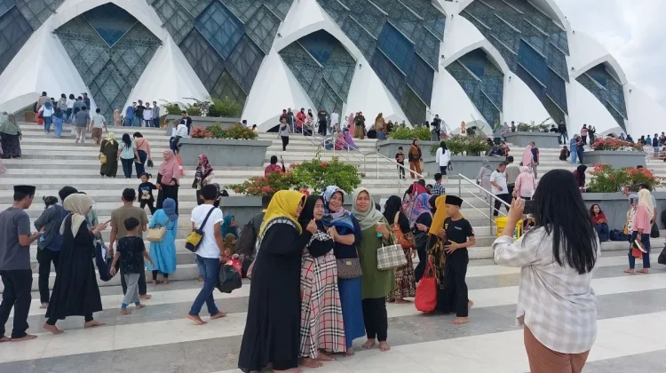 West Java Wins International Muslim-Friendly Tourism Award