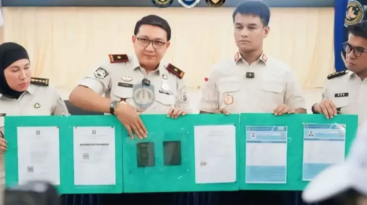 Muara Enim Deports Two Pakistanis Over Investor Visa Fraud