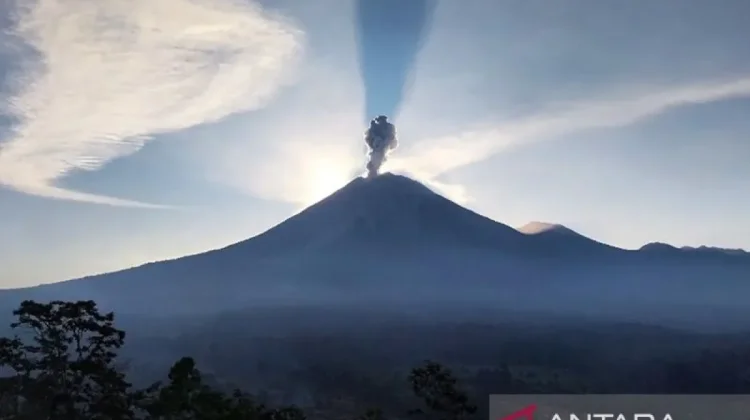 Mount Semeru Erupts, Sends 1.2-Kilometer Ash Column Into Sky