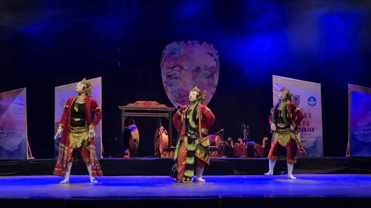 South Kalimantan Pushes Banjar Mask Art Into Schools