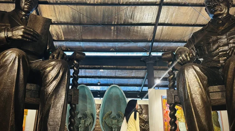 Arundhati Exhibition Unites Two Masters of Yogyakarta Art