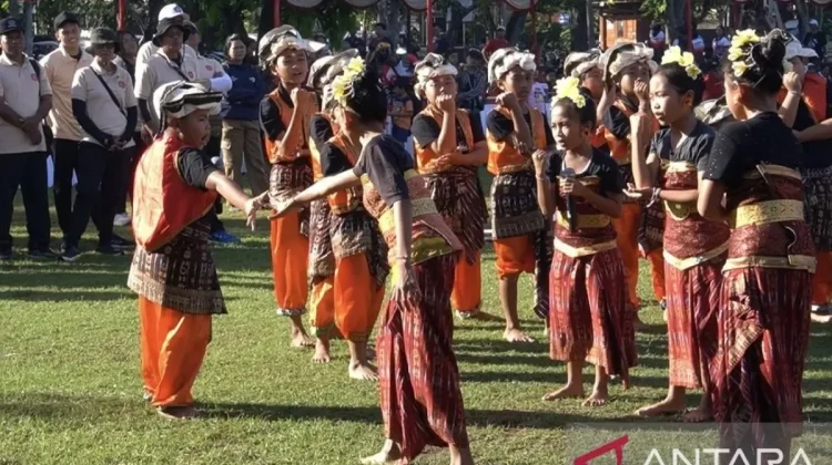 Bali Arts Festival Revives Ancient Bangli Myth Through Children's Game