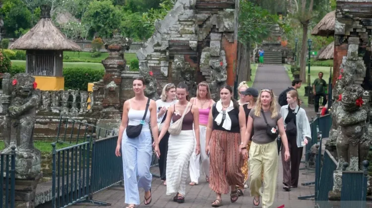 K-Pop Idols Could Boost South Korean Tourism to Indonesia