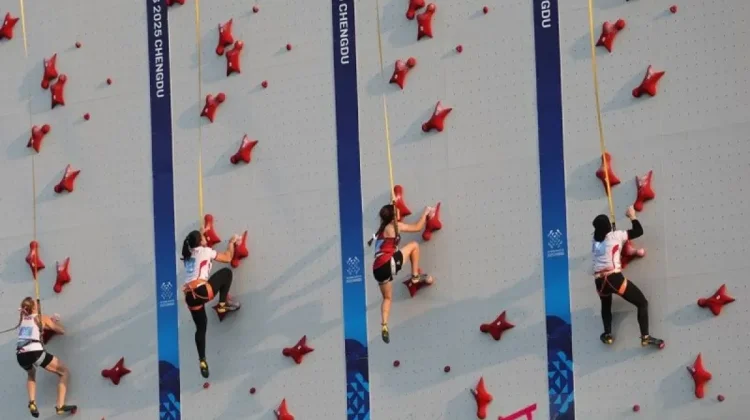 Three Indonesian Climbers Reach Finals at Krakow Series 2026