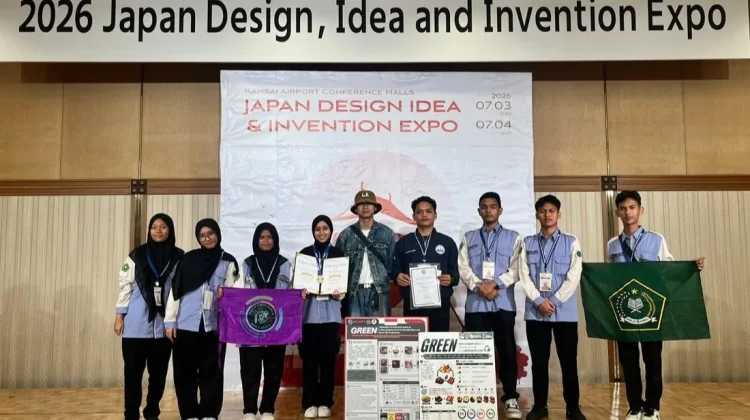 Indonesian Students Win Gold in Japan for Fruit Waste Eco-Brick Innovation
