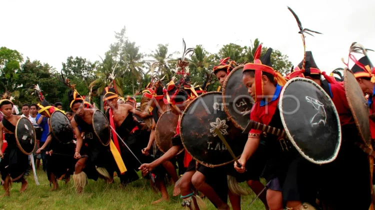 As Many as 13 NTT Cultural Traditions Recommended for National Heritage Status
