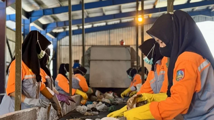 Jombang's RDF Tech Transforms Local Waste Into Clean Fuel