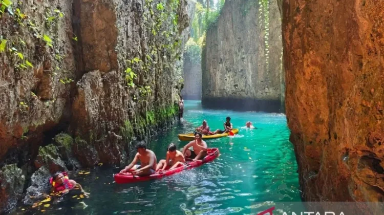 Gumantung Cave’s Brackish Lake Boosts Maratua Ecotourism