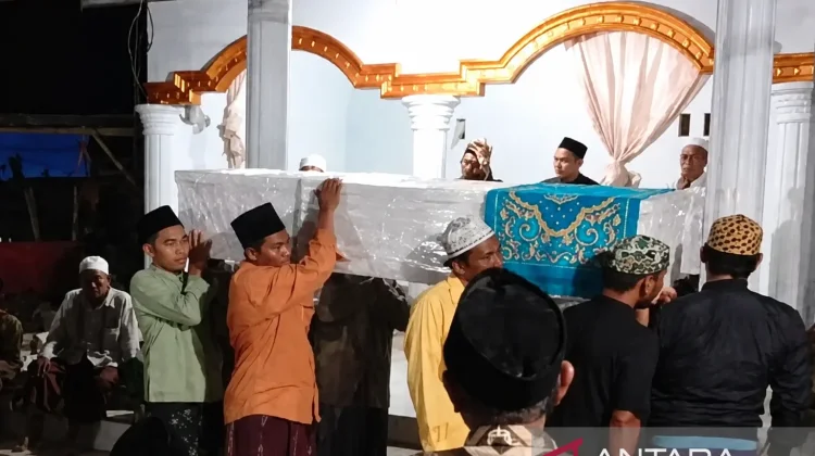 Indonesia Repatriates 78 Undocumented Madurese Migrant Workers