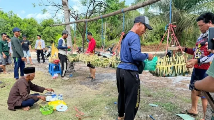 Sabuai Village Ritual Eyed as West Kotawaringin Cultural Tourism Icon