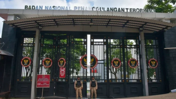 Strengthening Civil Servant Resilience Against Digital Radicalism