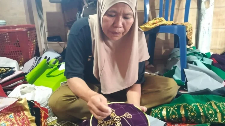 Sulam Angkinan Faces Fight for Survival in Palembang