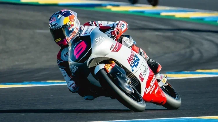 Indonesia's Veda Ega Battles Back to Ninth in Moto3 England at Silverstone