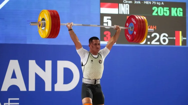 Olympic Champion Leads Indonesia’s Weightlifting Medal Push