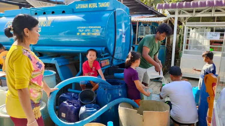 Minister Highlights Urgent Need for Equitable Water Access