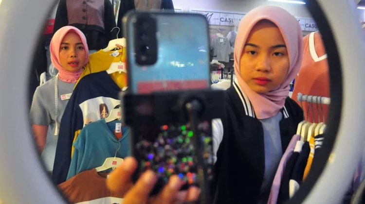 Indonesia Accelerates Local Products via Digital Commerce