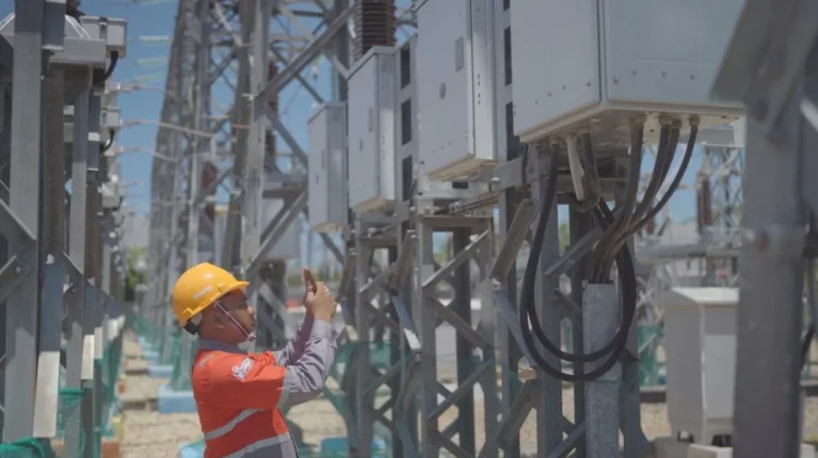 PLN Accelerates Power Restoration After Earthquake in NTT