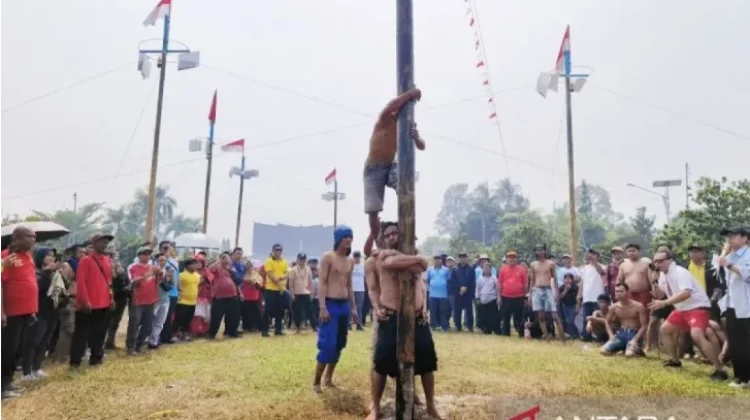 Central Kalimantan Preserves Traditional Games on 81st Independence Day