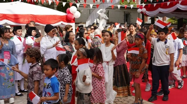 Indonesia Uses Independence Celebrations in Paris, Ottawa to Promote Culture